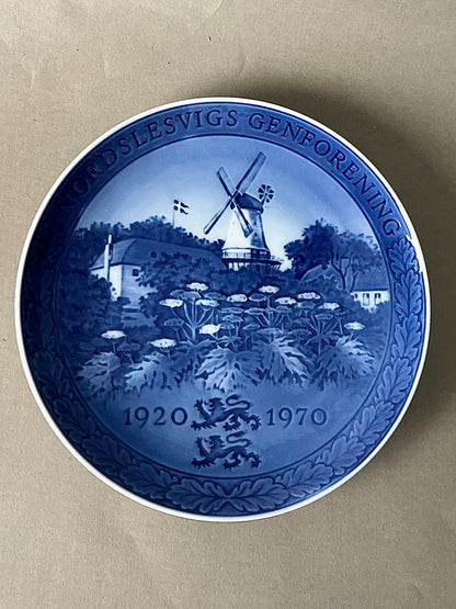 Ældre Dansk Royal Copenhagen Platte af Dybbøl Mølle. Original.