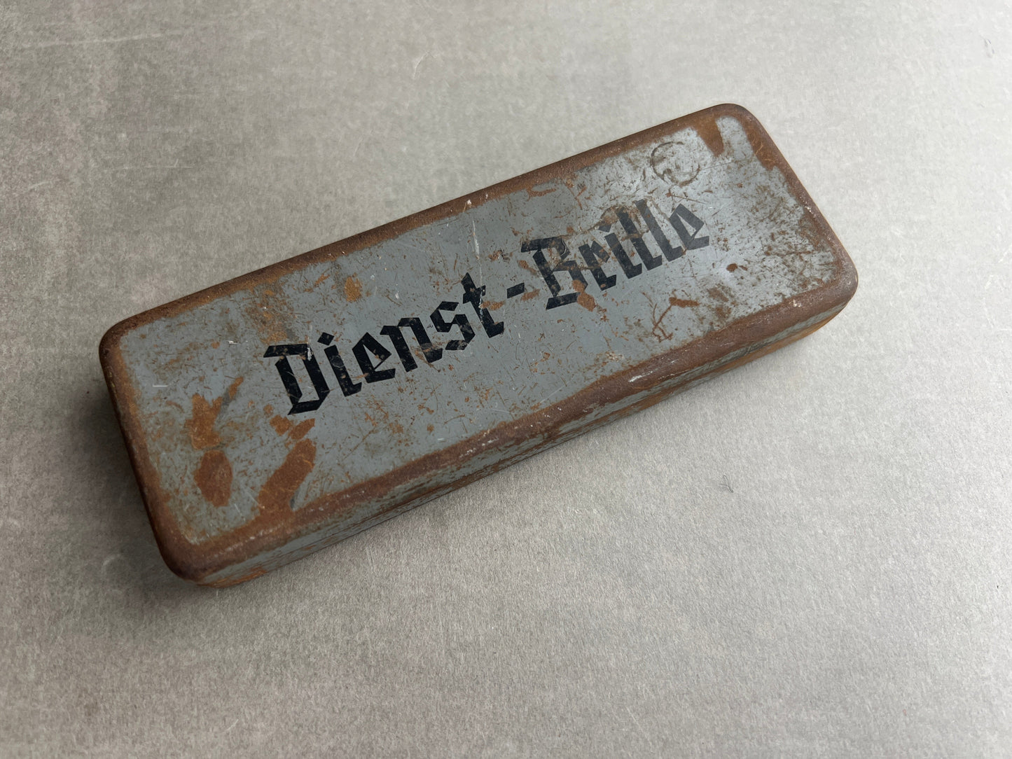 WW2 Tysk Heer "Dienst-Brille" i Æske. Med Brille og Fremstiller. Original.