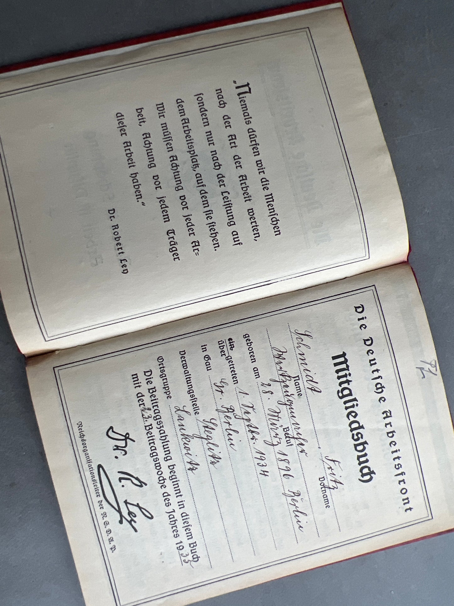 WW2 Tysk DAF Medlemsbog. Godt udfyldt. Original.