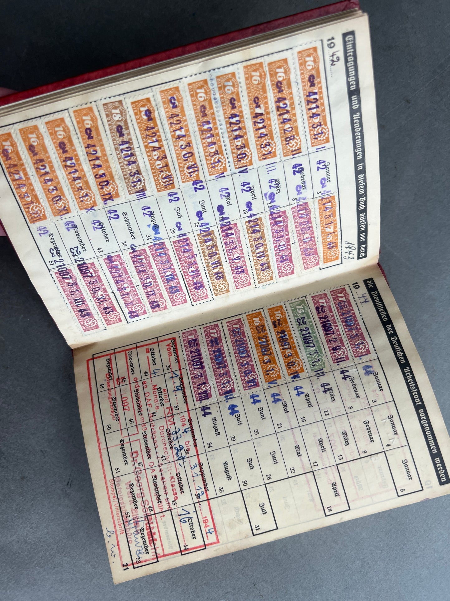 WW2 Tysk DAF Medlemsbog. Godt udfyldt. Original.