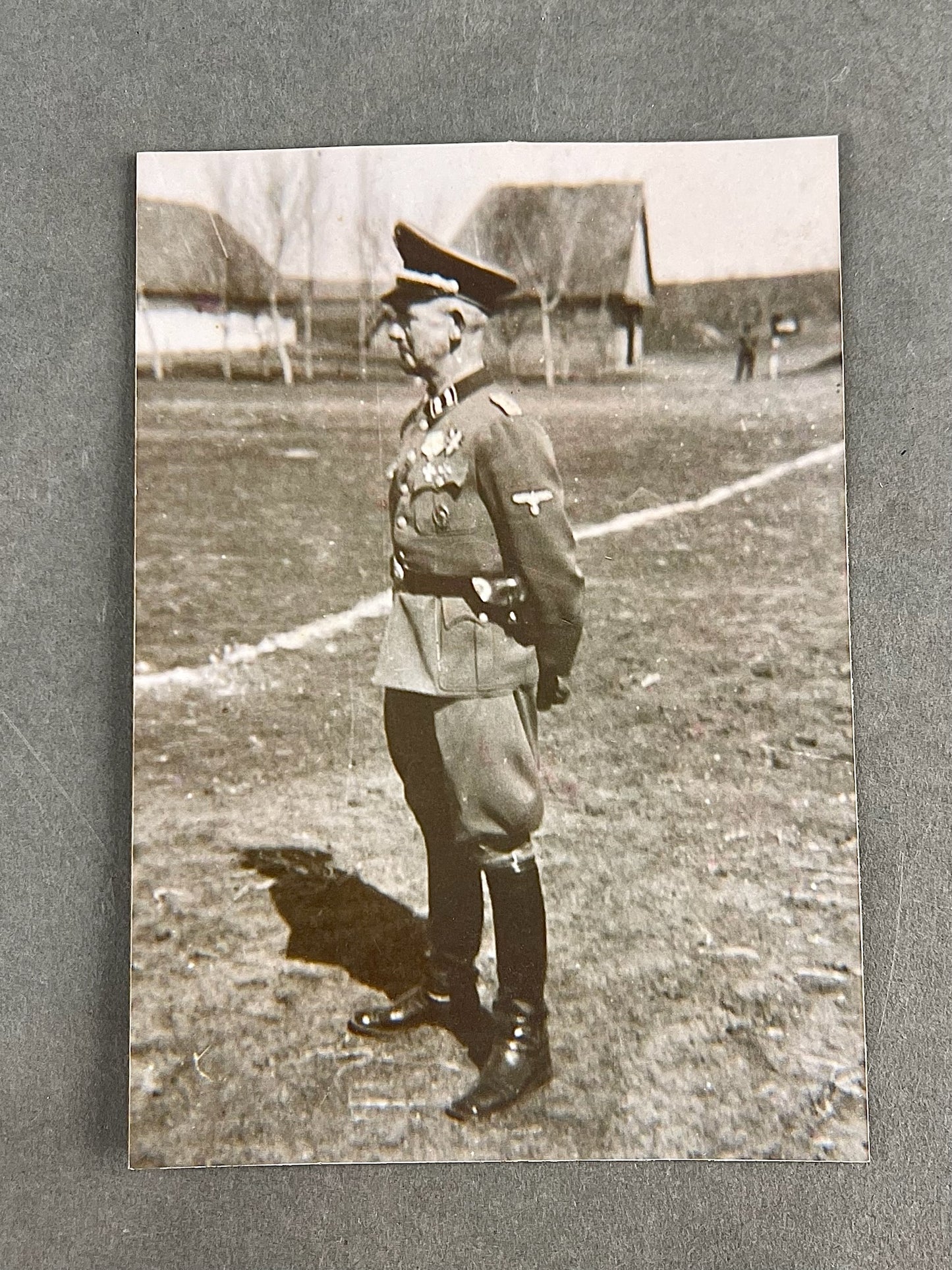 WW2 Dansk foto af Ernst Viffert. Officer i Frikorps Danmark. Med dansk Ridderkors på brystet. Ny fremkaldt.