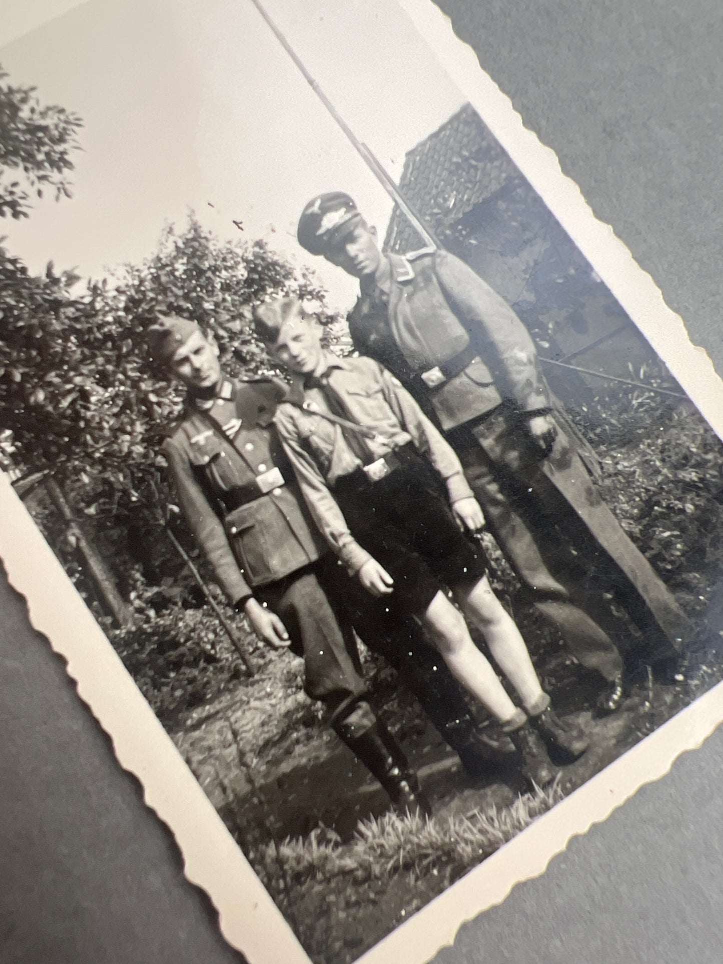 WW2 Tysk Fotos af 3 brødre. Hitler Jugend, Luftwaffe og Wehrmacht. Original.