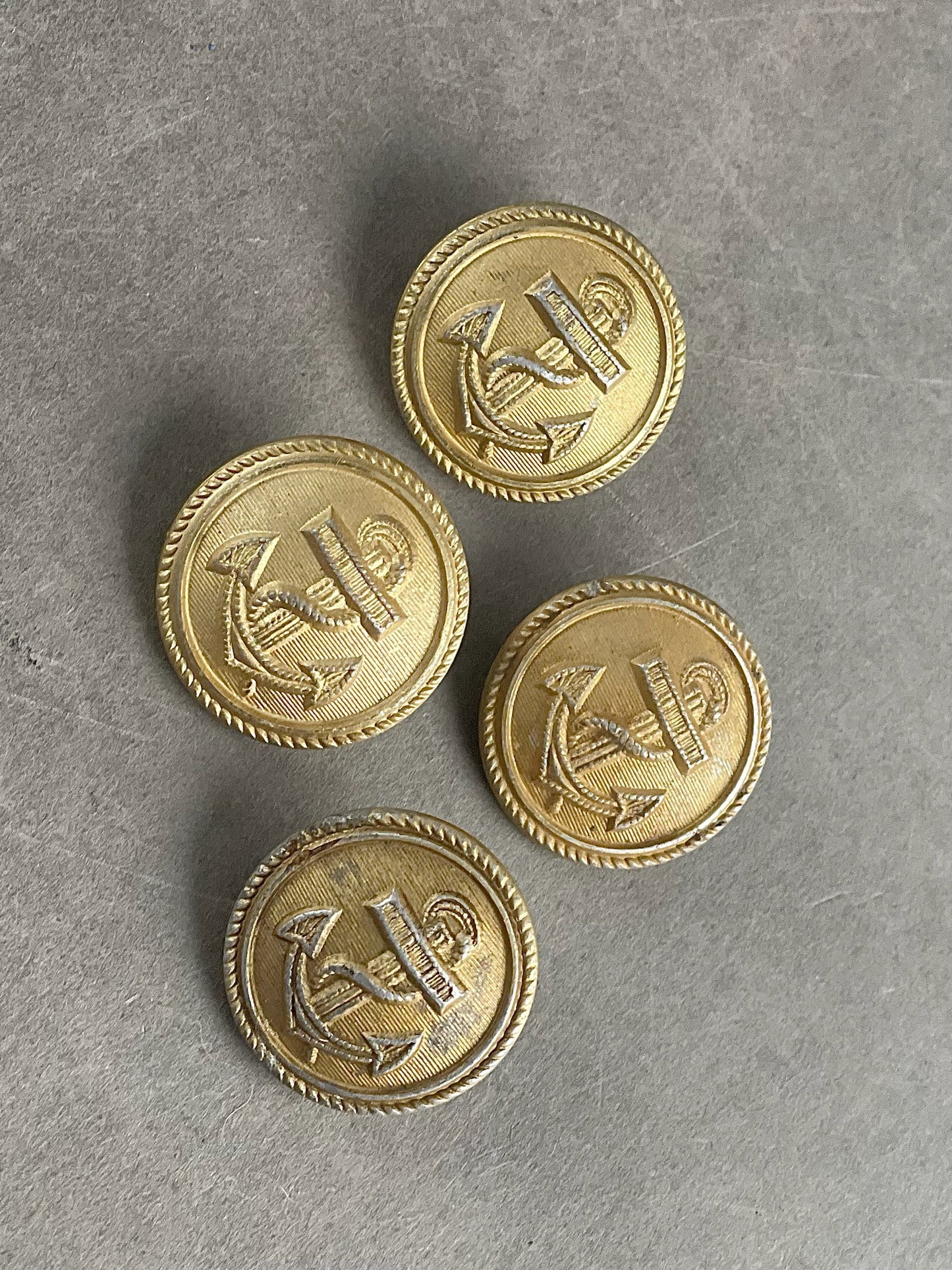 WW2 Tysk Lot af 4 Kriegsmarine Uniformsknapper. Original.