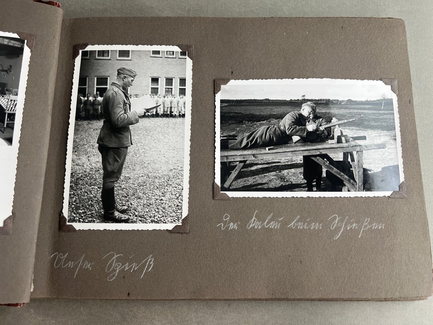 WW2 Tysk Kriegsmarine Fotoalbum. Gode billeder af soldater, skibe, træning, mv. 59 billeder. Original.