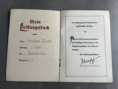WW2 Tysk RAD "Leibes Erziehung" Medlemsbog. Original.