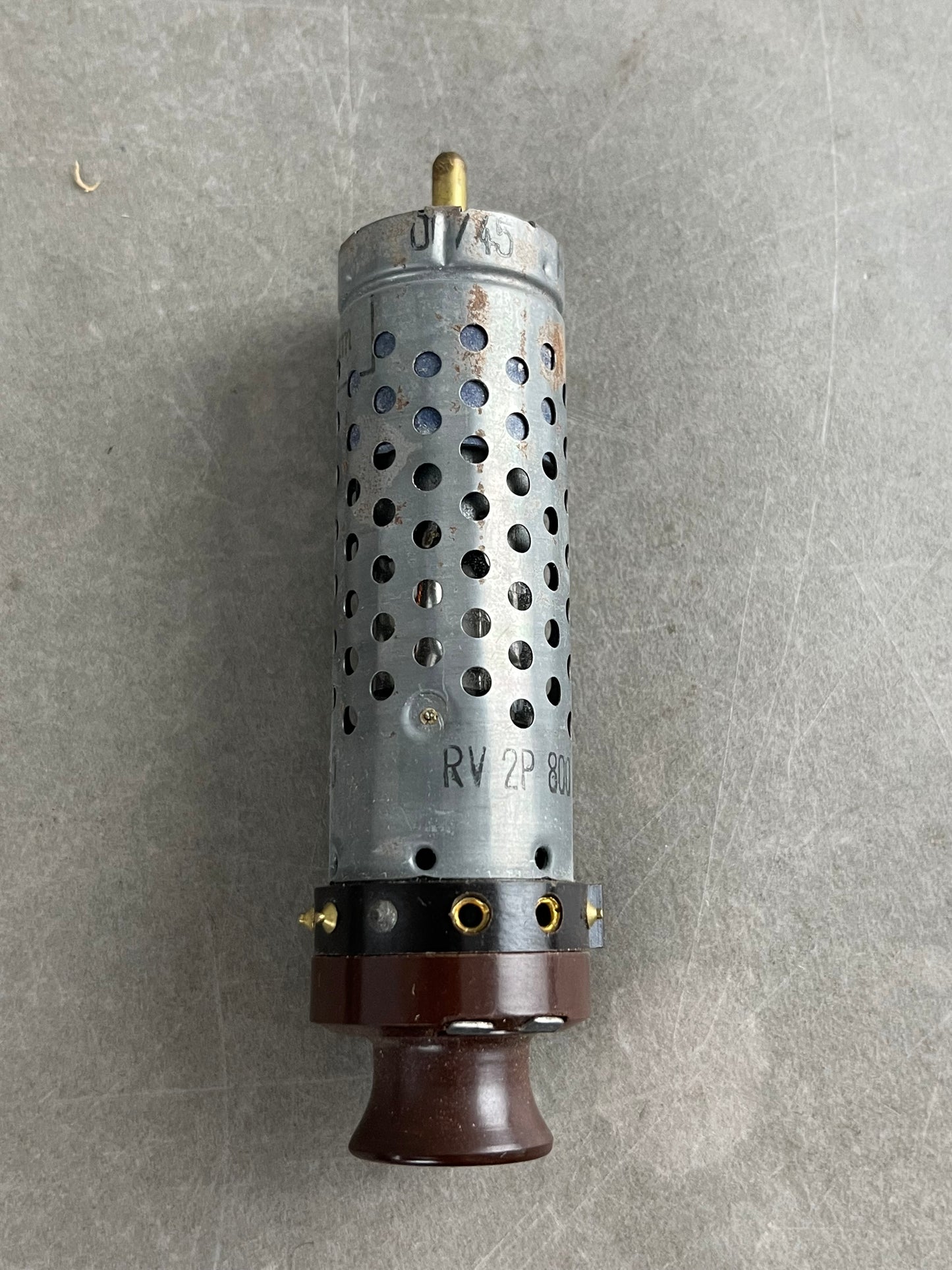 WW2 Tysk Radiorør. Godt stemplet med WaA og "Wehrmacht". Original.