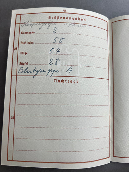 WW2 Tysk Wehrpass Lot fra en Gefreiter. Original.