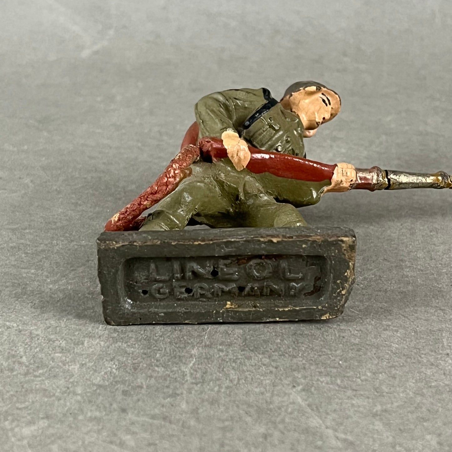WW2 Tysk Lineol Legetøjssoldat. Original.