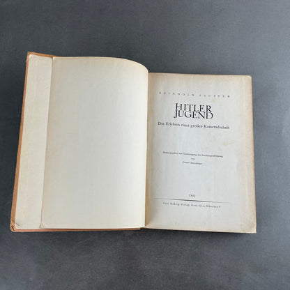 WW2 Tysk Hitler Jugend Bog. Gode billeder. Mange sider. Original.