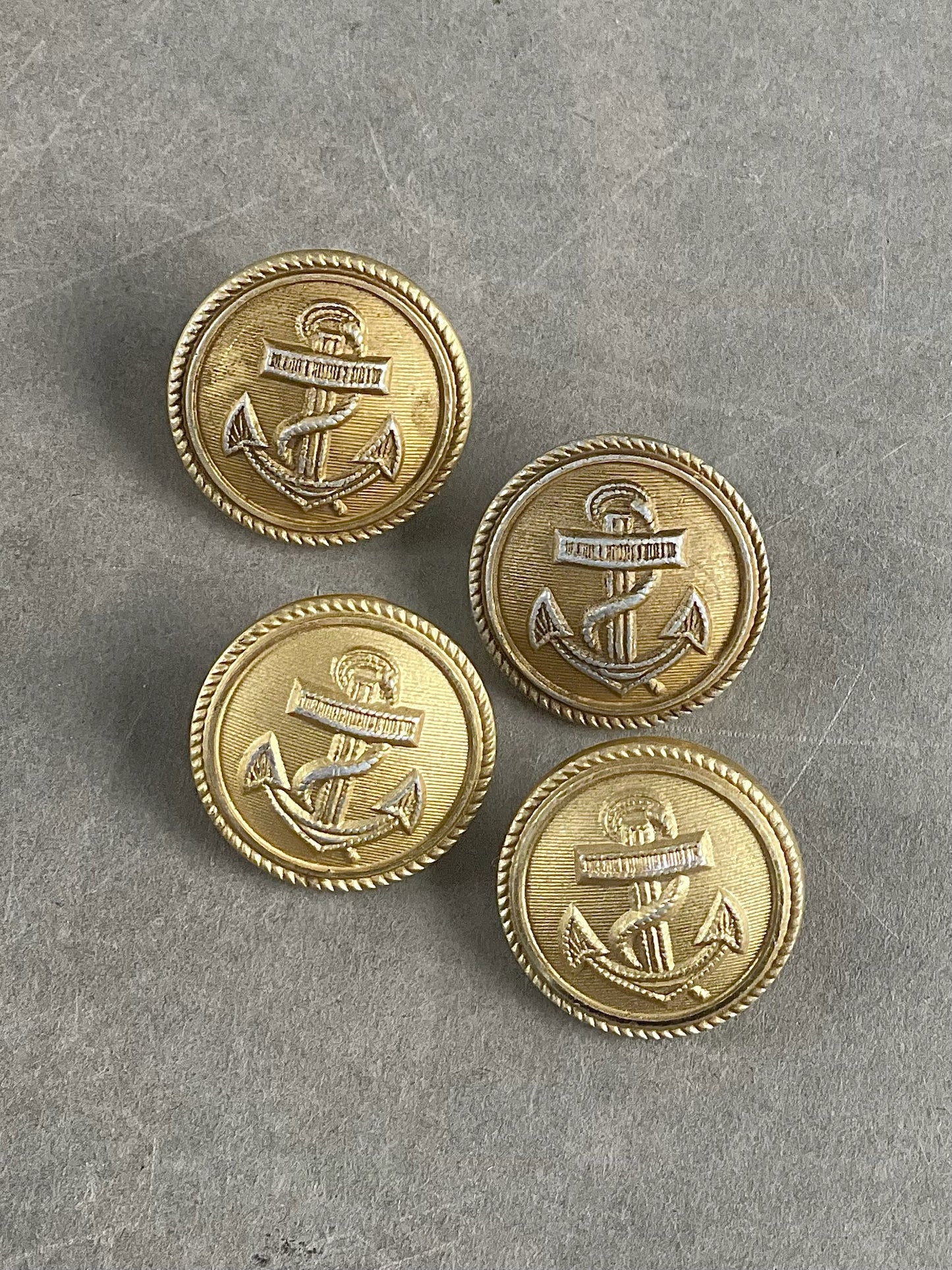 WW2 Tysk Lot af 4 Kriegsmarine Uniformsknapper. Original.