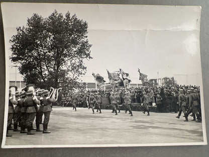 WW2 Tysk Stort Foto af Wehrmacht Parade. Original.
