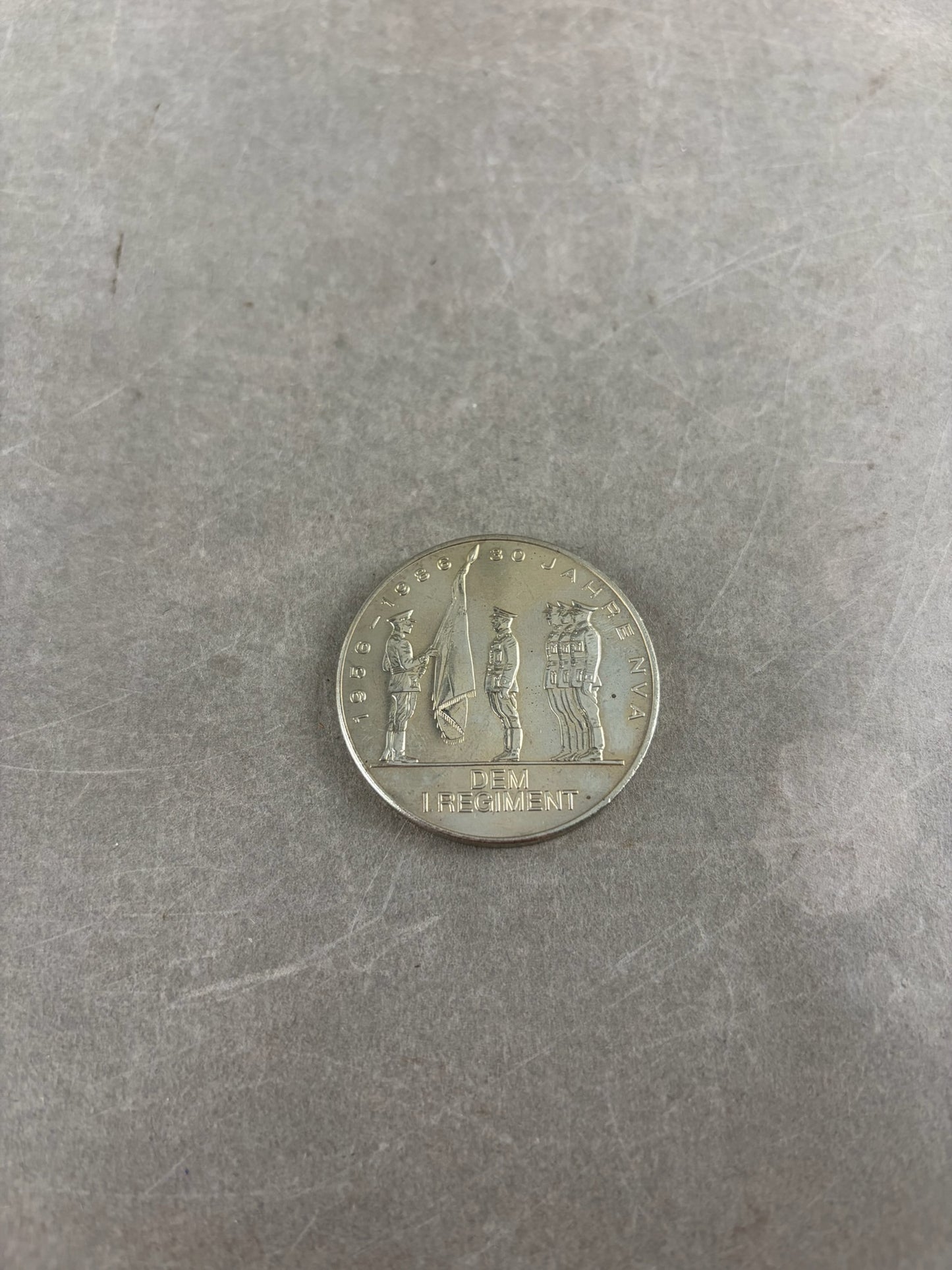 Østtysk DDR mønt/platte. Original.