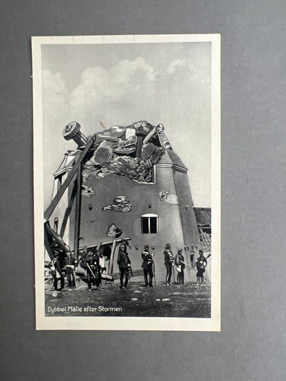 Ældre Dansk Postkort. "Dybbøl Mølle efter Stormen" motiv. Original.