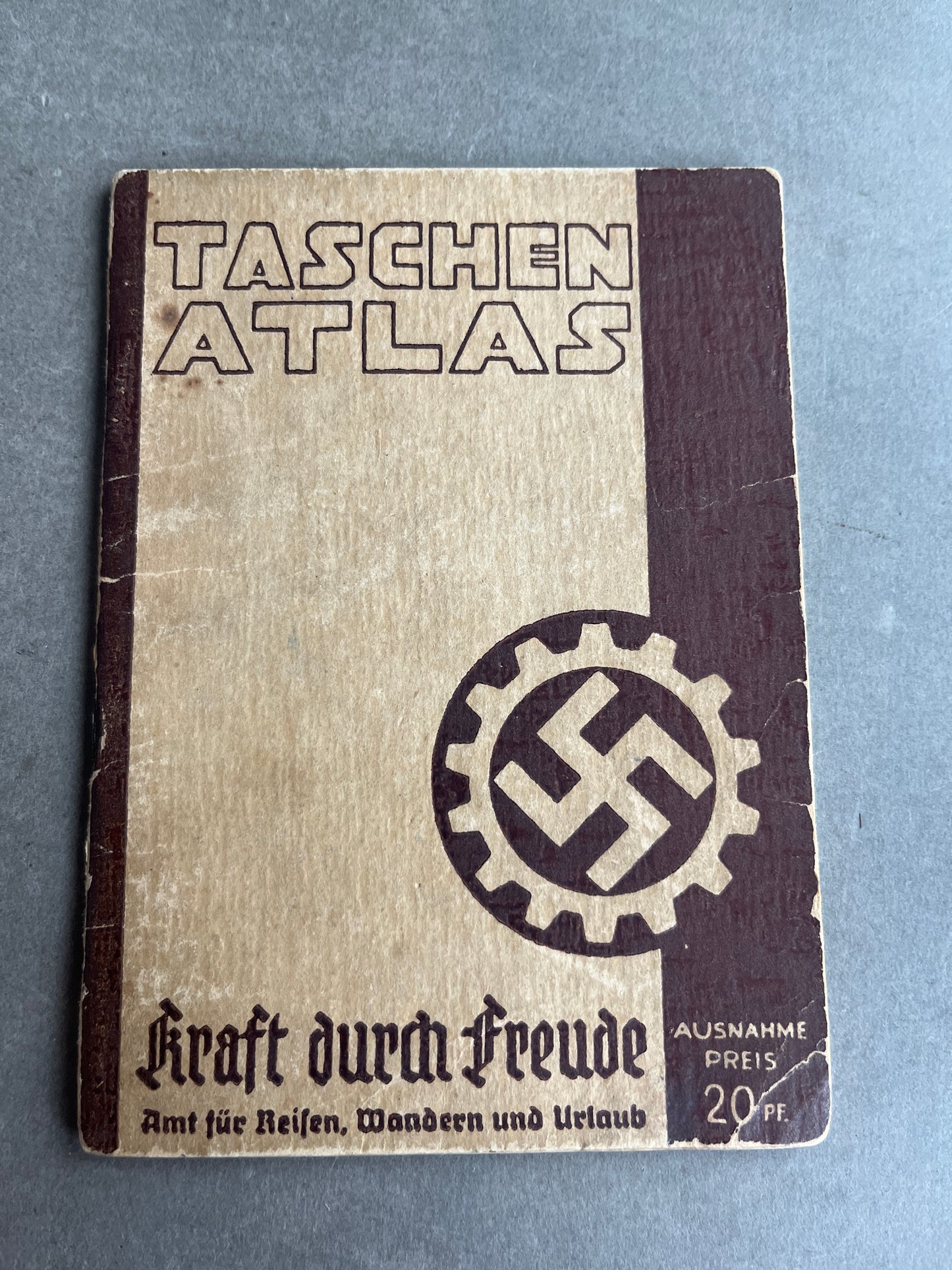 WW2 Tysk DAF “Taschen Atlas”. 48 sider. Original