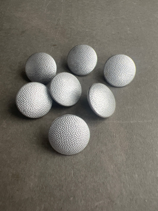 WW2 Tysk Uniformsknapper. 7 stk. Samme fremstiller. Original.