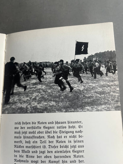 WW2 Tysk HJ Bog. Med Hilsen/Dedikation. Mange gode billeder. Original.