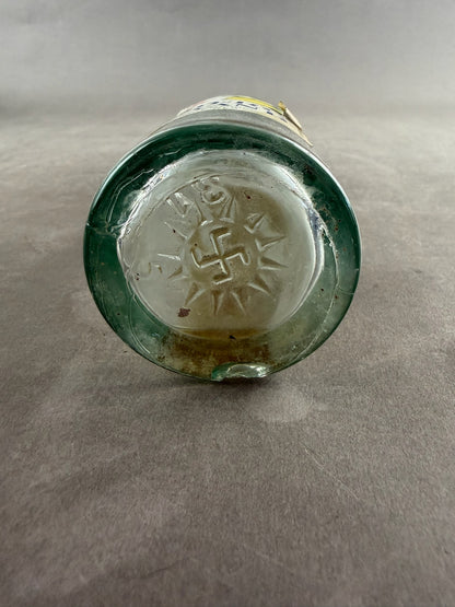 WW2 Dansk Carlsberg Flaske med Solhjul og etikette. Original.
