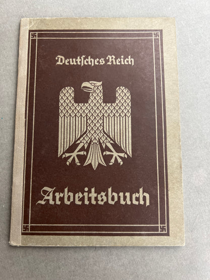 WW2 Tysk Arbeitsbuch. Original.