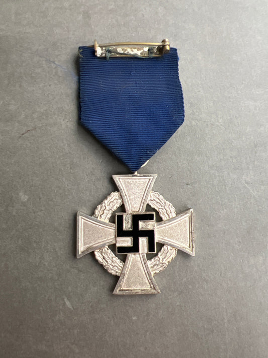 WW2 Tysk "Treudienst" medalje for 25 års tjeneste. Original.
