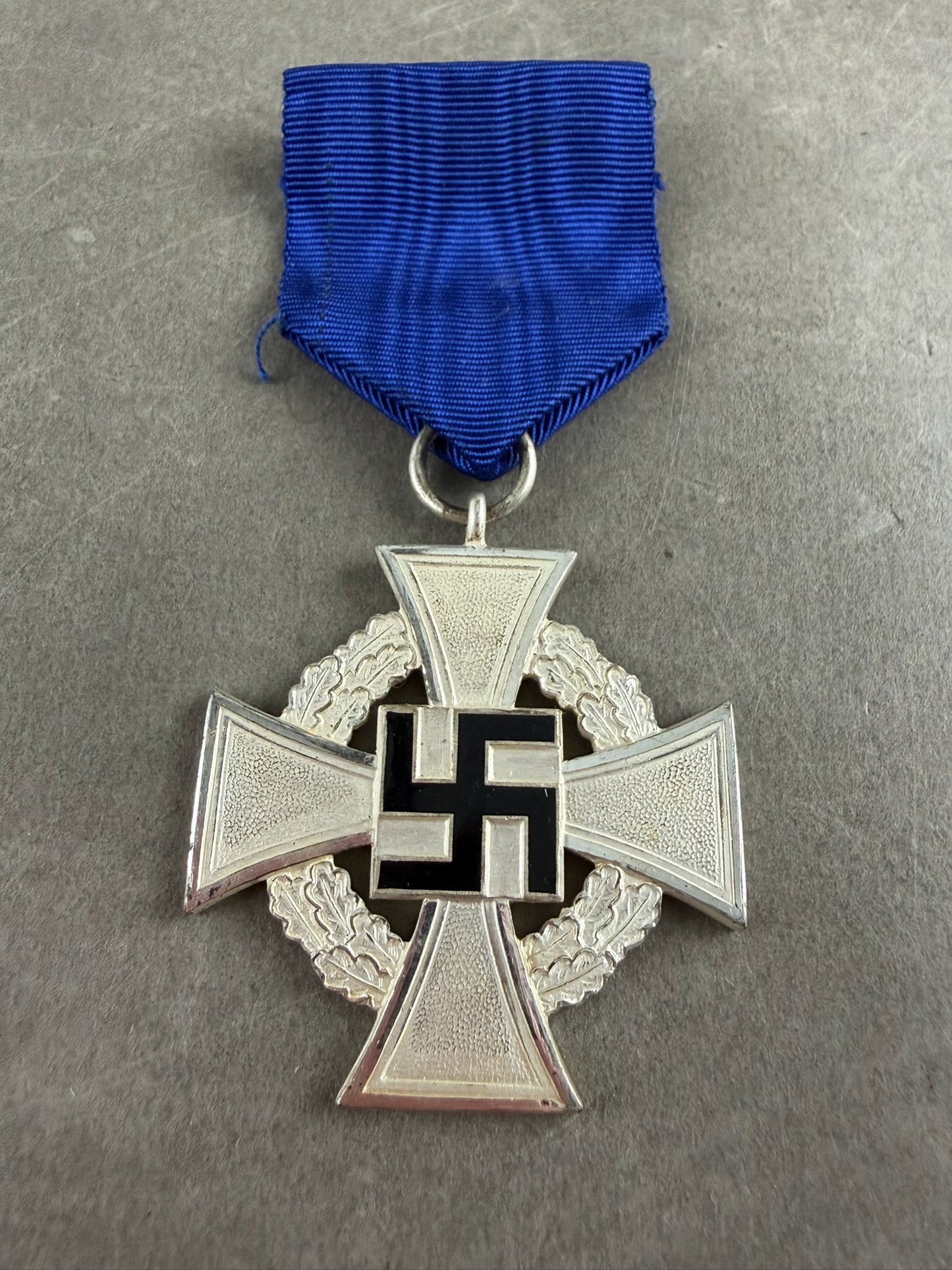 WW2 Tysk Treudienst 25 års i æske. Original.