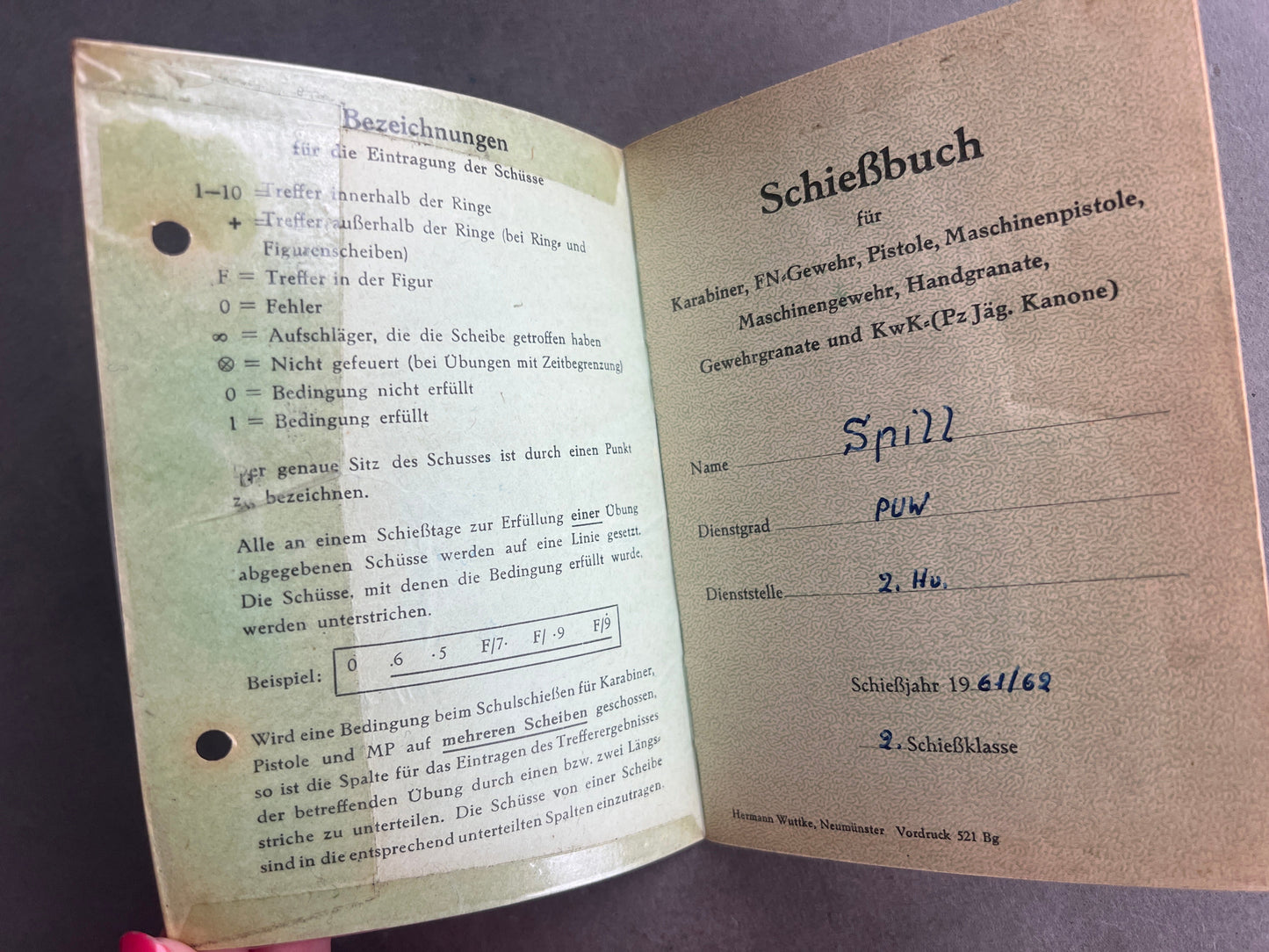 Vesttysk "Polizei Schiessbuch". Original.