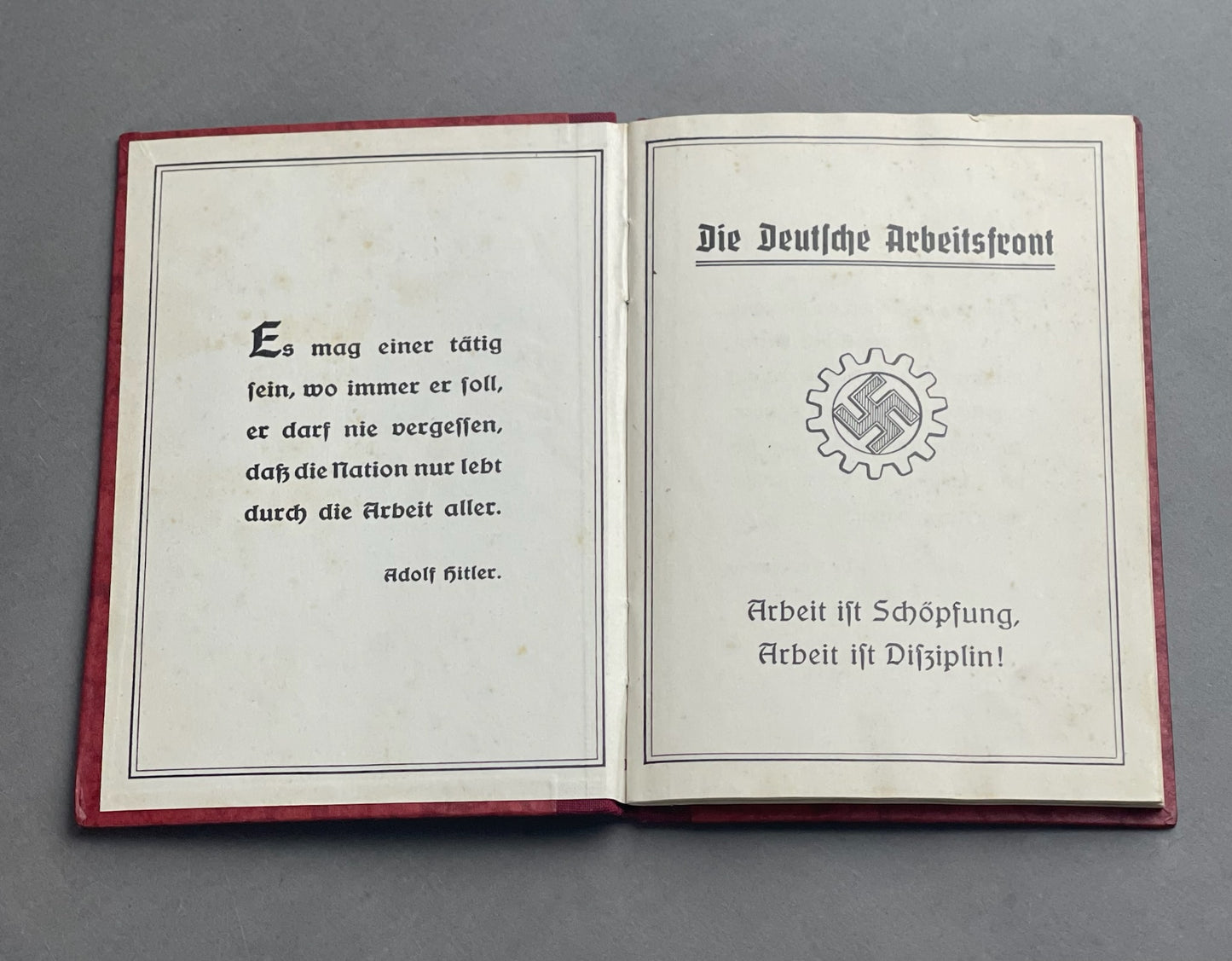 WW2 Tysk DAF/HJ Medlemsbog med HJ Mærker i. Ses ikke tit. Original.