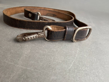 WW2 Tysk HJ Skrårem. Brunt læder. Original.