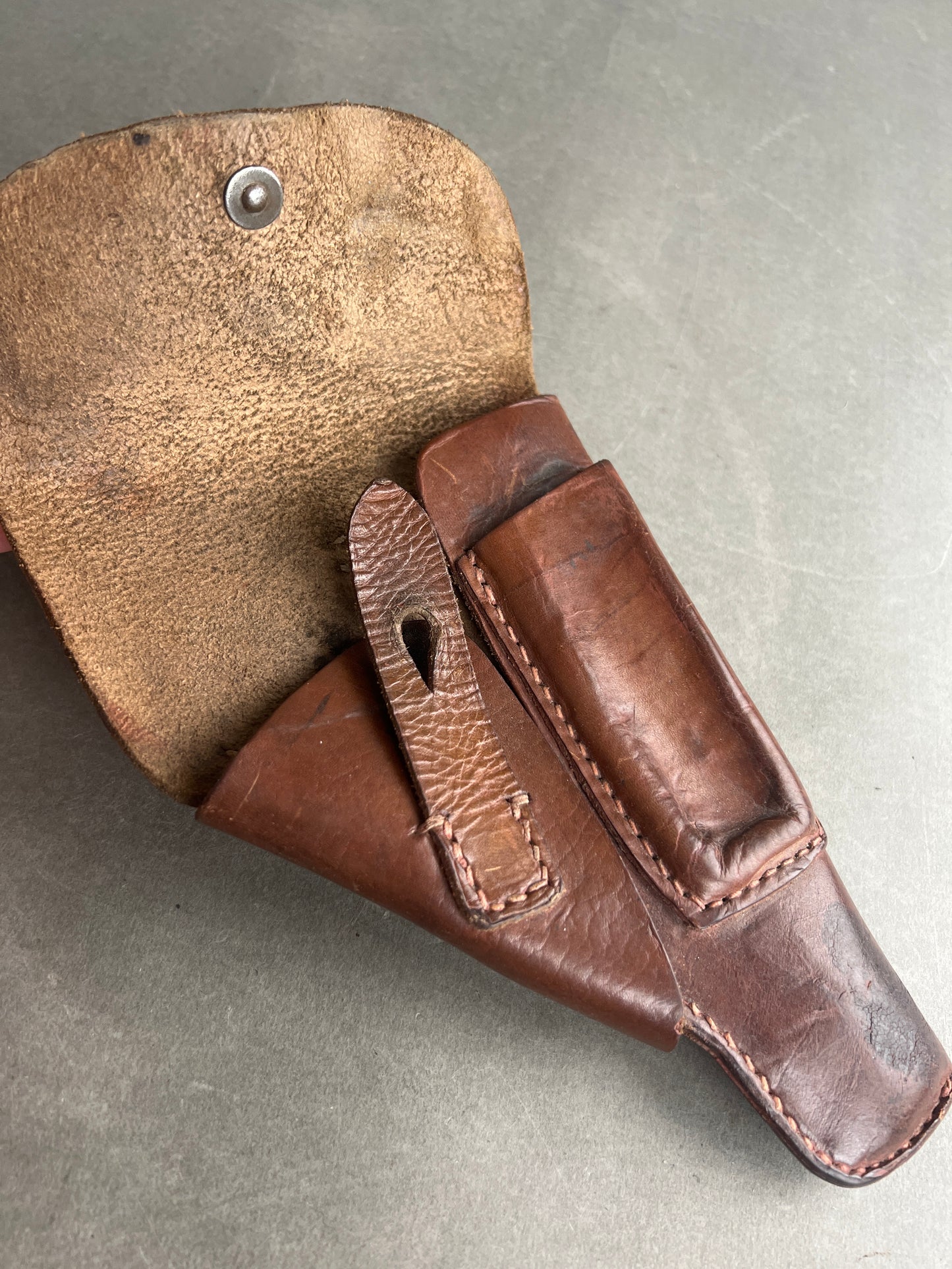 WW2 Tysk 7.65 Pistolhylster i brun læder. Original.