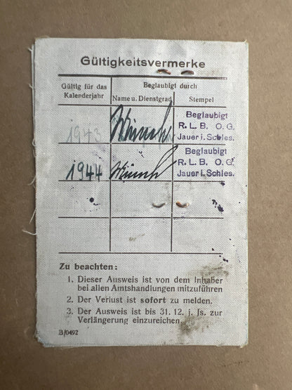 WW2 Tysk "Reichsluftschutzbund Ausweis". Original.