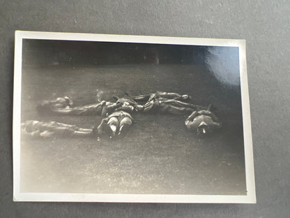 WW2 Tysk NSDAP Foto, hvor de danner et hagekors. Original.
