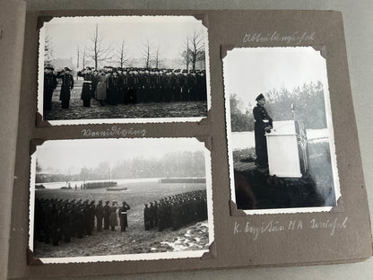 WW2 Tysk Kriegsmarine Fotoalbum. Gode billeder af soldater, skibe, træning, mv. 59 billeder. Original.