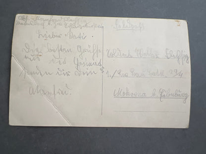 WW2 Tysk Luftwaffe Foto-Postkort. I Kampuniformer med skråhue. Original.