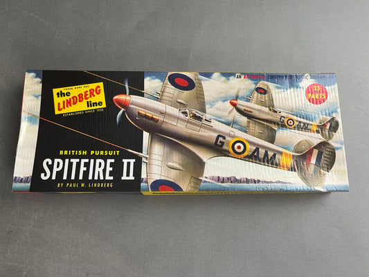Ældre Samle-/Modelsæt. "Spitfire II". Fremstår komplet.