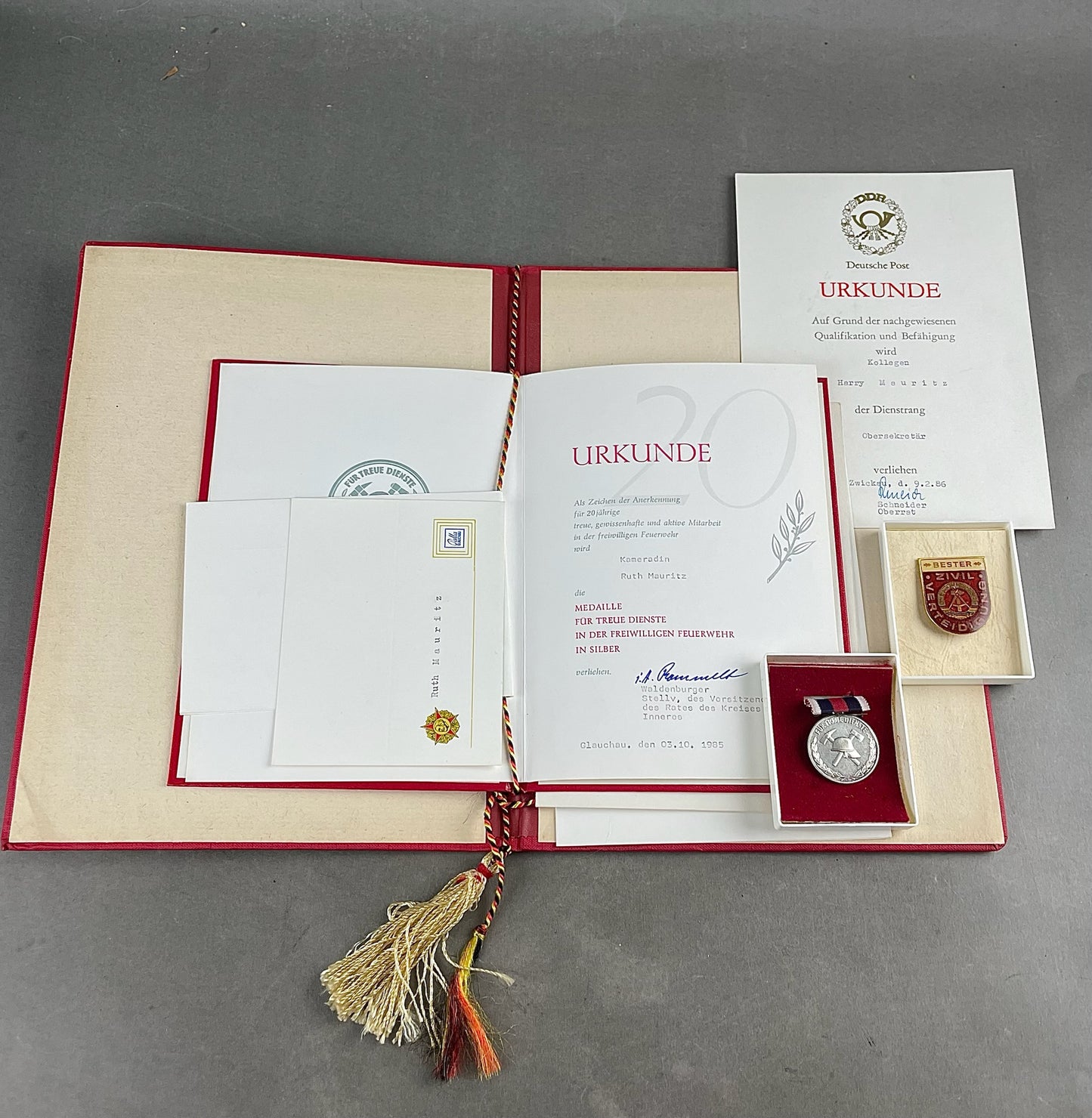 Østtysk DDR Urkunde/Medalje Lot. Original.