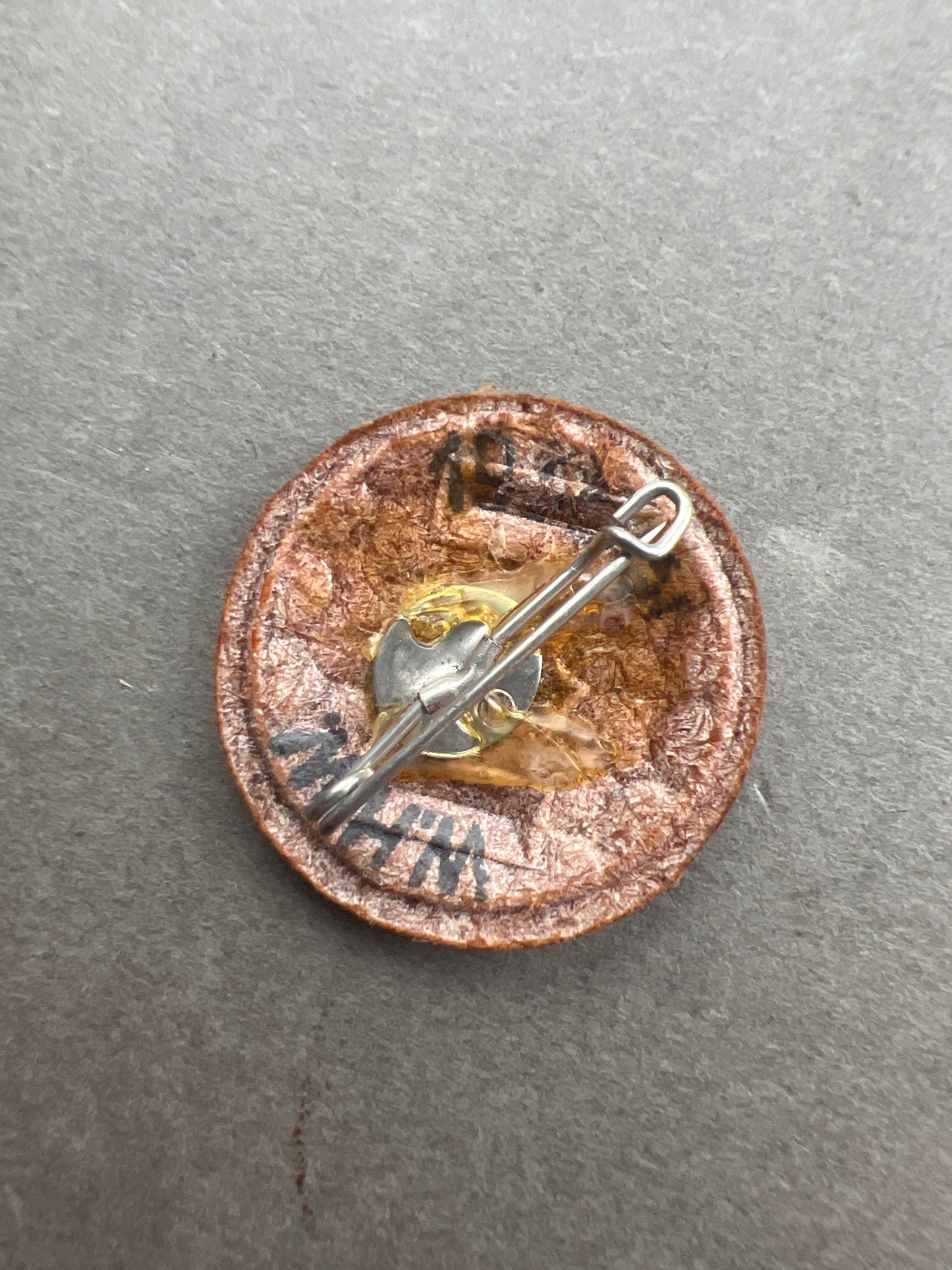 WW2 Tysk WHW Rune-Tinnie. Original.