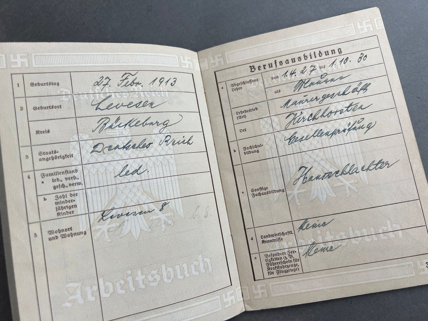 WW2 Tysk Arbeitsbuch. Original.
