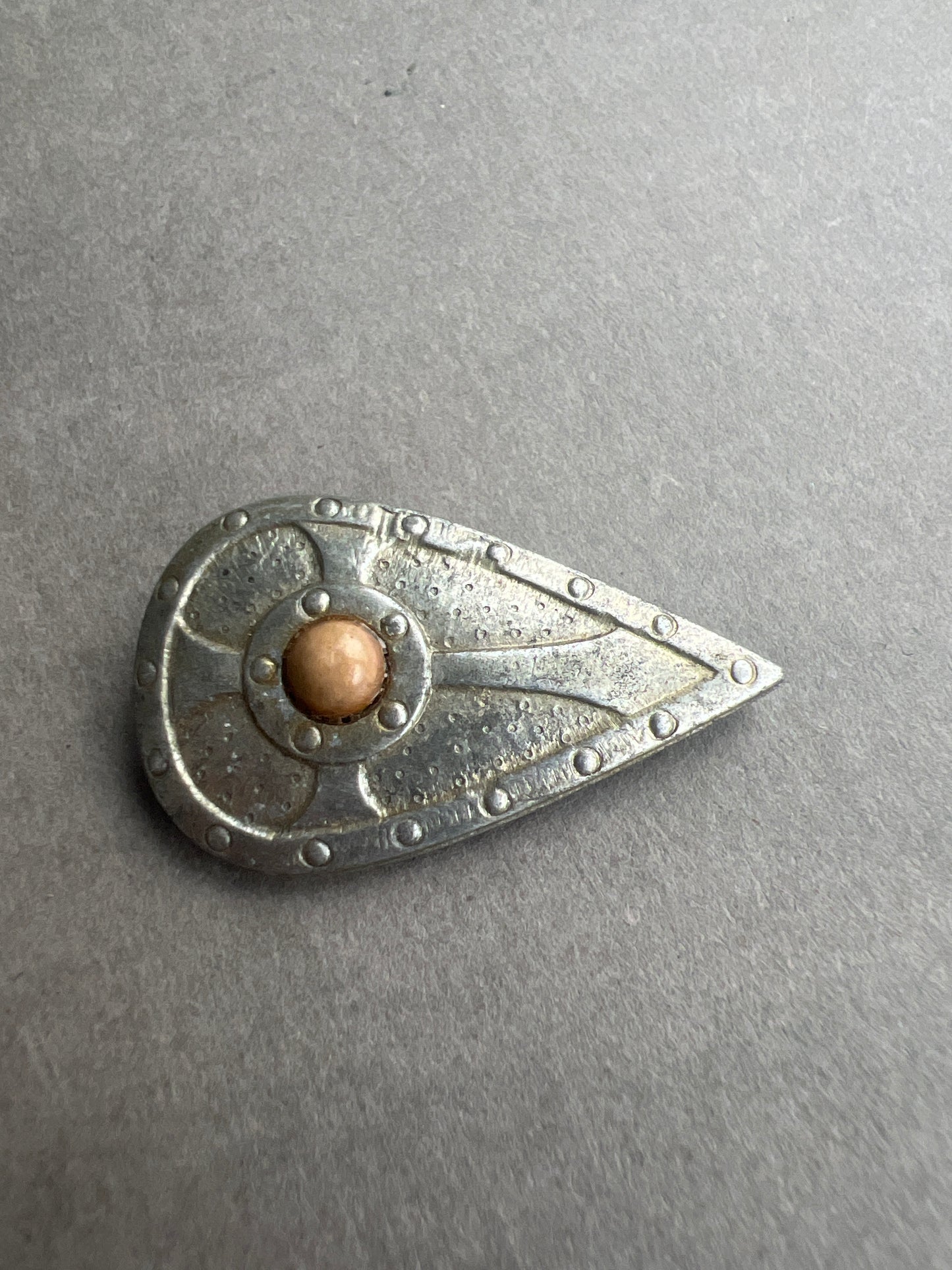 WW2 Tysk WHW Vikingeskjold-Tinnie. Original.