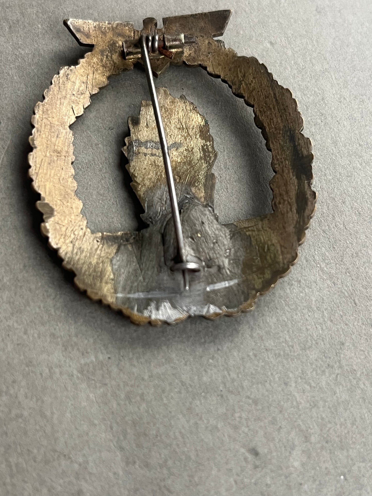 WW2 Tysk "Minensucher-Kriegsabzeichen" i Buntmetall. Nål og krog skiftet. Original.