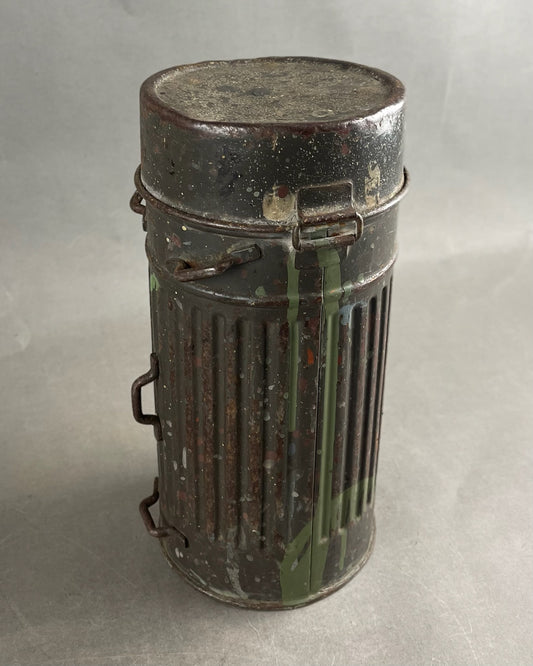 WW2 Tysk "1. Model" Reichswehr Gasmaske Beholder. Original.