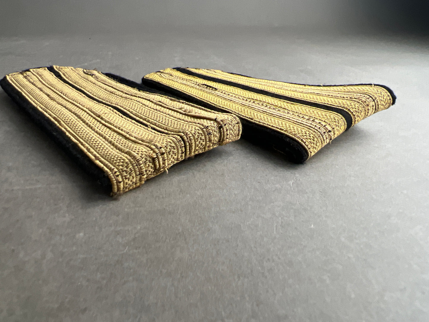 WW2 Russiske Skulderstropper. Tysk produceret i de besatte områder, med tysk materiale. Original.