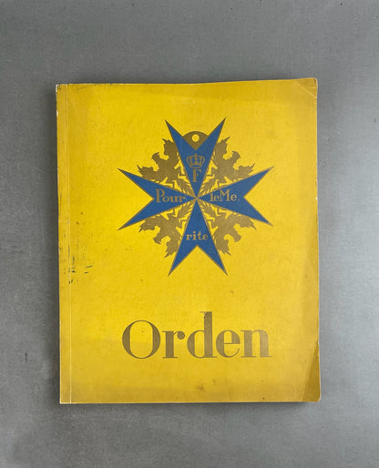 WW2 Tysk Stort "Cigaretten Album" med ordner. 28x35cm. Original.