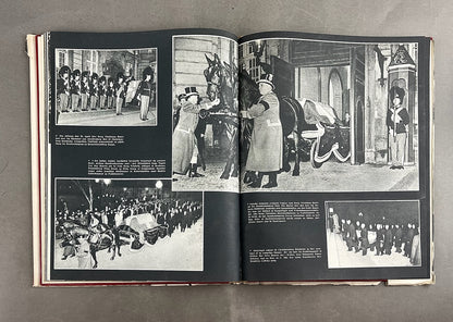 WW2 Dansk Kong Christian d. 10 Bog. Original.