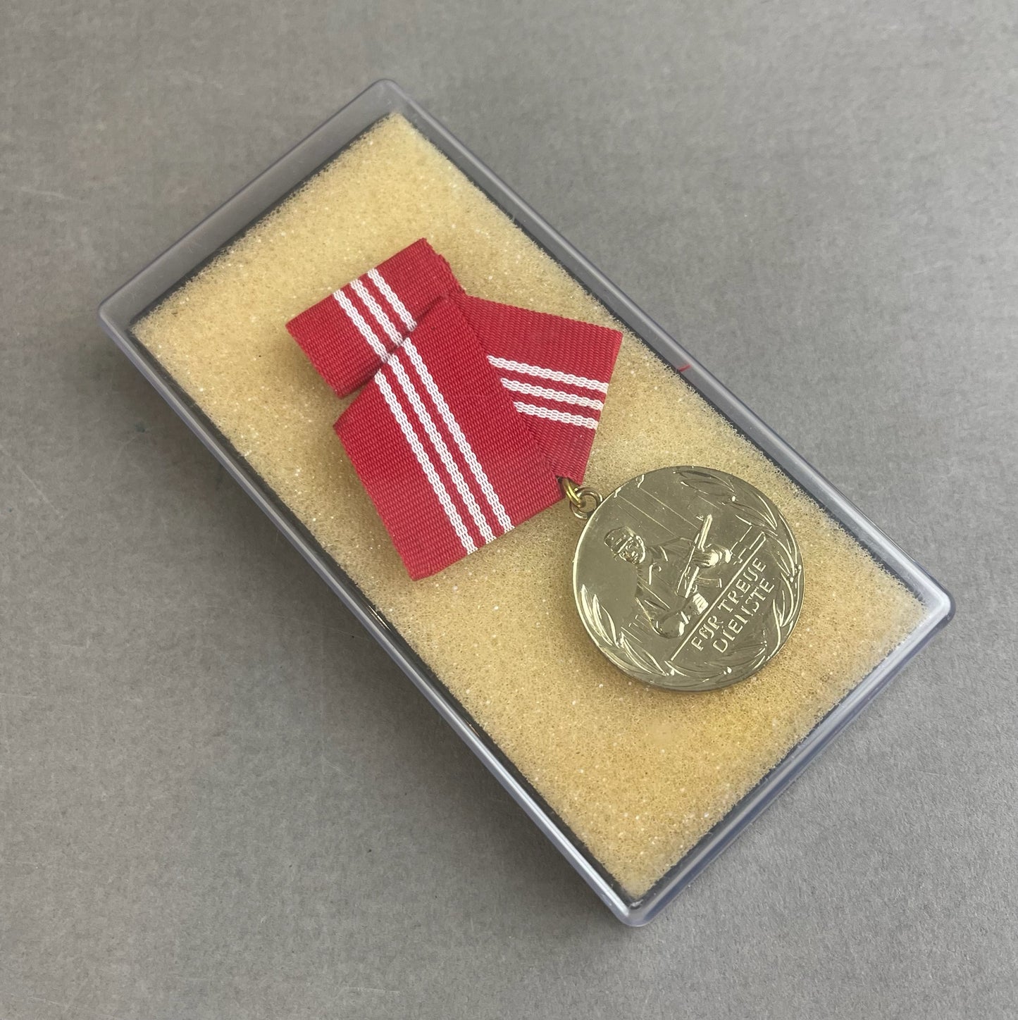 Østtysk DDR Medalje i Æske. Original.