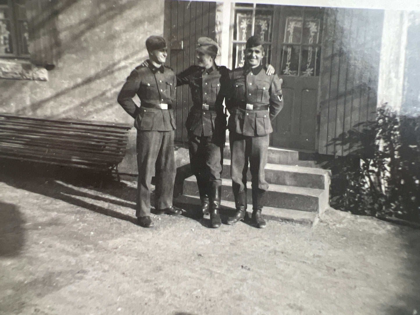 WW2 Tysk Waffen-SS Feldpost og 3 Waffen-SS Fotos. Original.