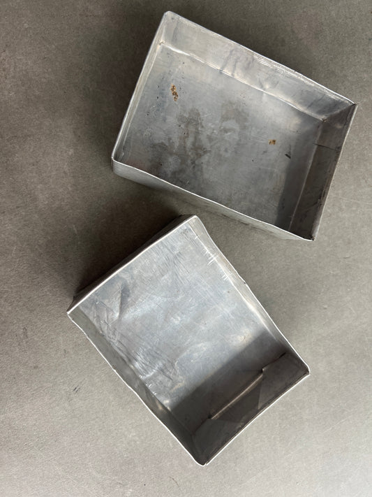 WW2 Tysk Krigsfangenskab æske. Lavet i zink. Original.