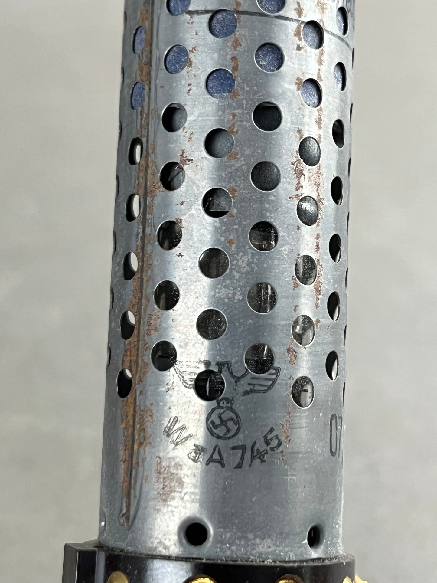 WW2 Tysk Radiorør. Godt stemplet med WaA og "Wehrmacht". Original.