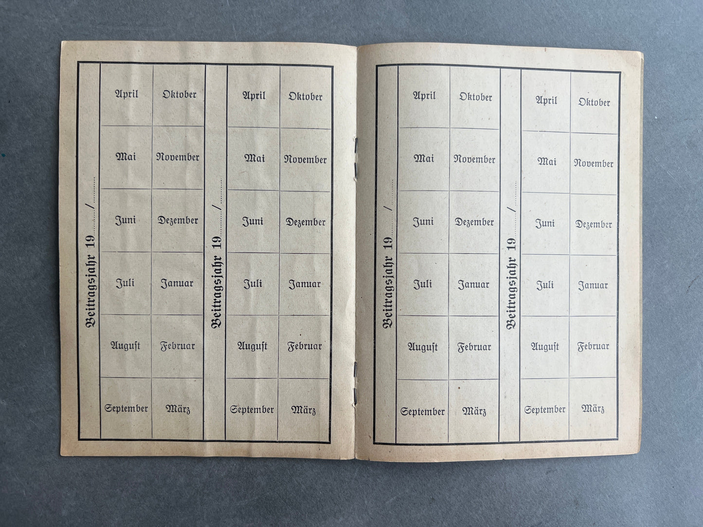 WW2 Tysk Reichsluftschutzbund Medlemsbog. Original.