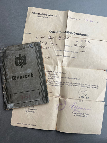 WW2 Tysk Wehrmacht Wehrpass fra en MG34 Skytte. Original.