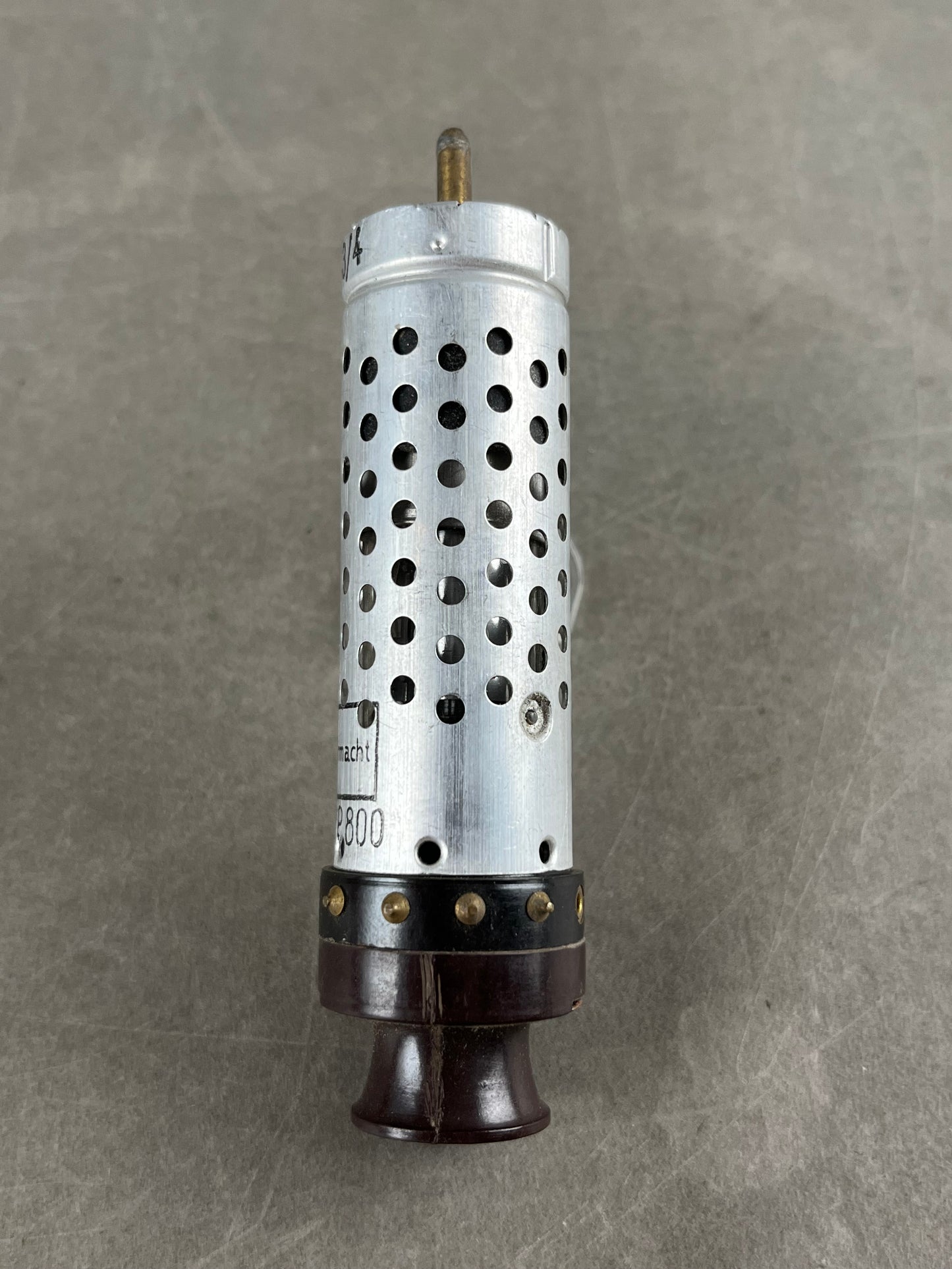 WW2 Tysk Radiorør. Godt stemplet med WaA og "Wehrmacht". Original.