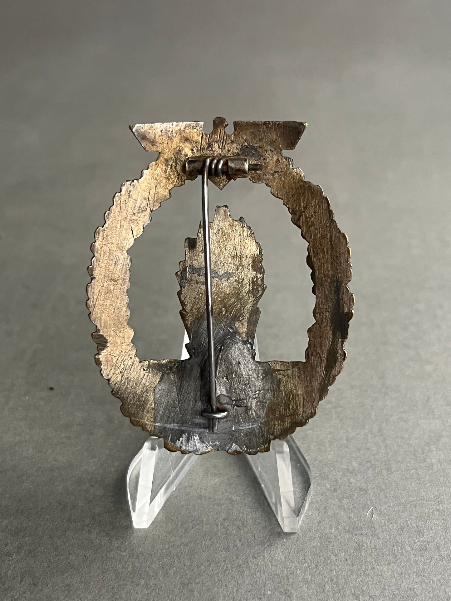 WW2 Tysk "Minensucher-Kriegsabzeichen" i Buntmetall. Nål og krog skiftet. Original.
